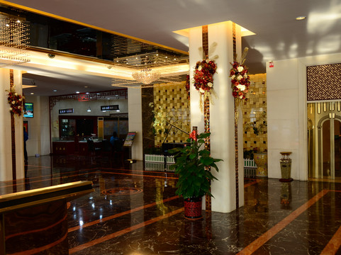 红楼大酒店（乌鲁木齐铁路局地铁站店）主图