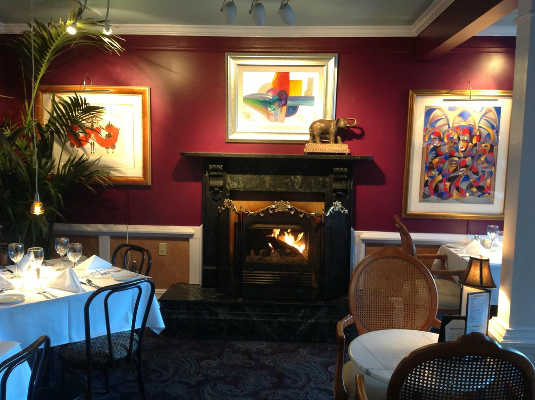 Village Inn & Restaurant主图