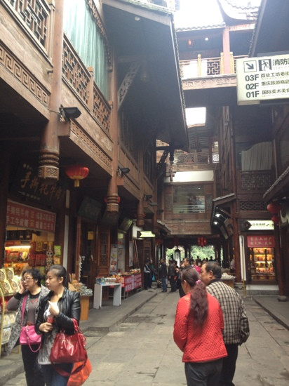 重庆天成巷民俗风情美食街-重庆市必去景点