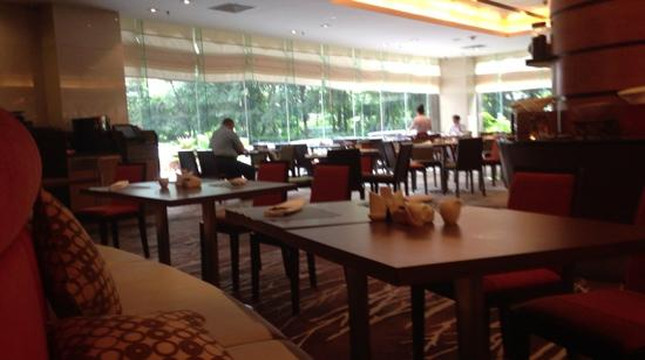 深圳东华假日酒店主图