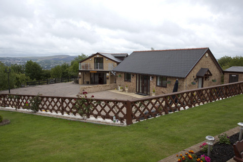 Winchfawr Lodges