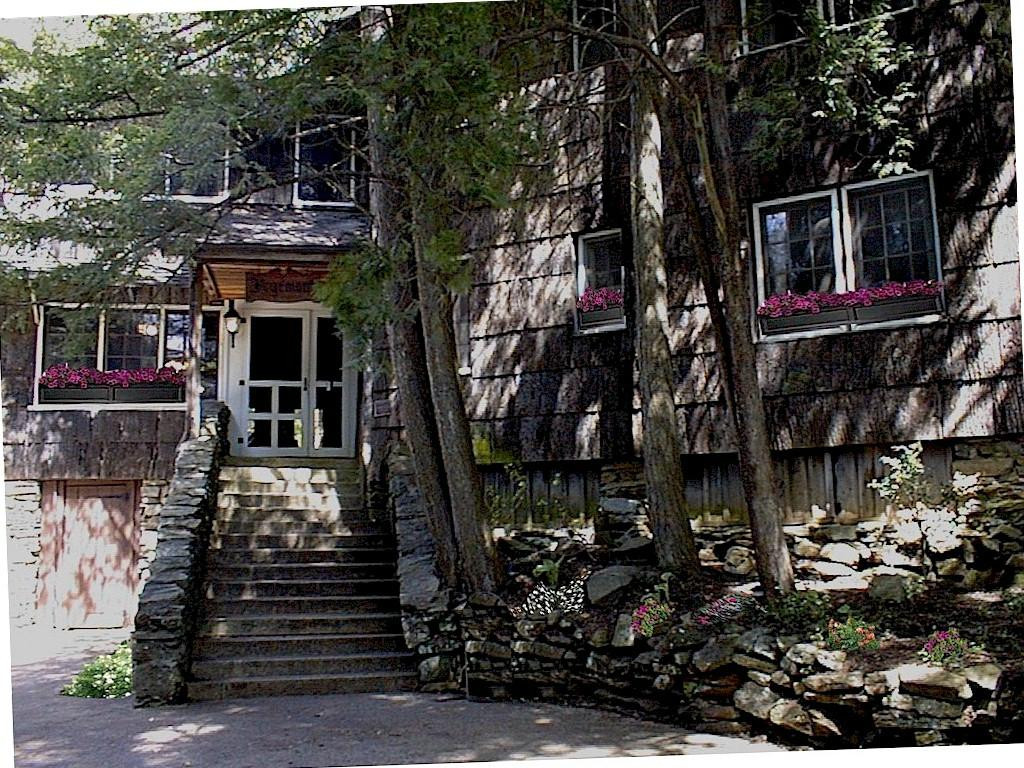 Fryemont Inn