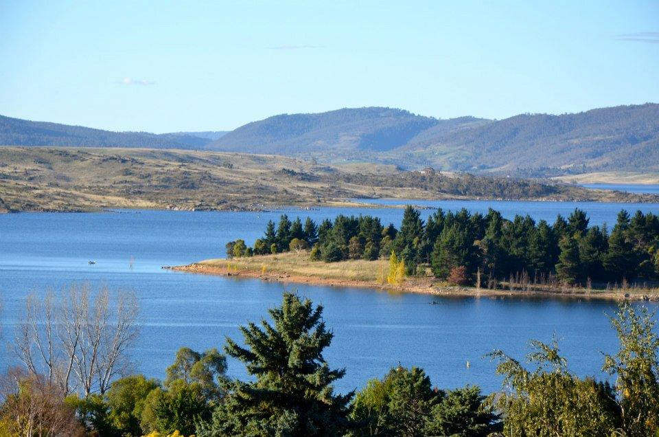 Lake Jindabyne景点图片