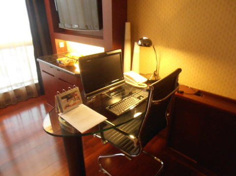 来魅力假日酒店主图