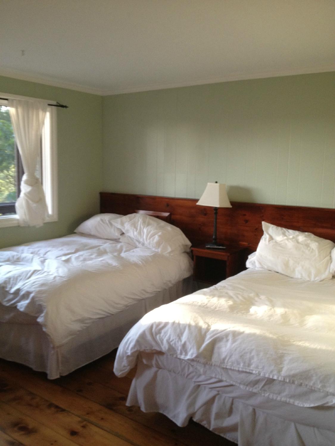 Glenn-Burney Lodge Cabins-客卧