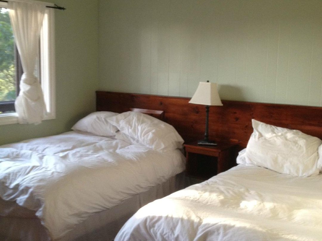 Glenn-Burney Lodge Cabins主图