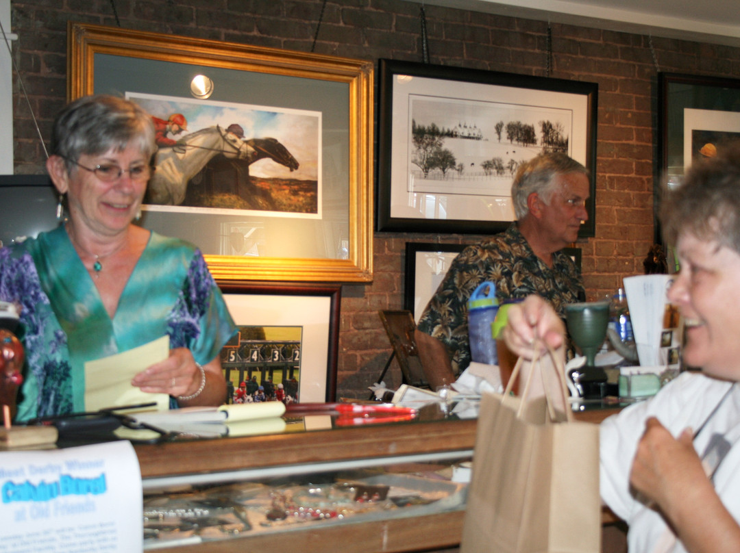 Damselfly Gallery-Midway必去景点