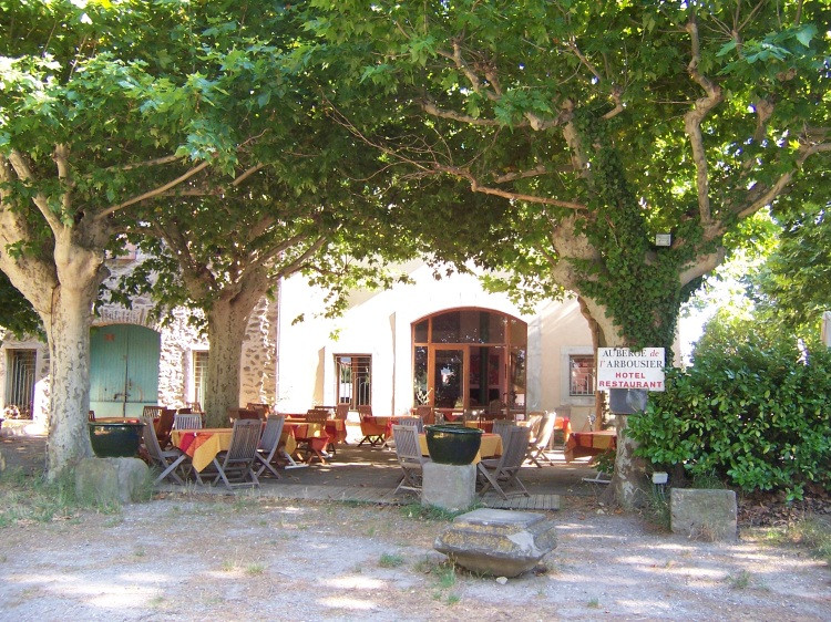Auberge de L'Arbousier主图
