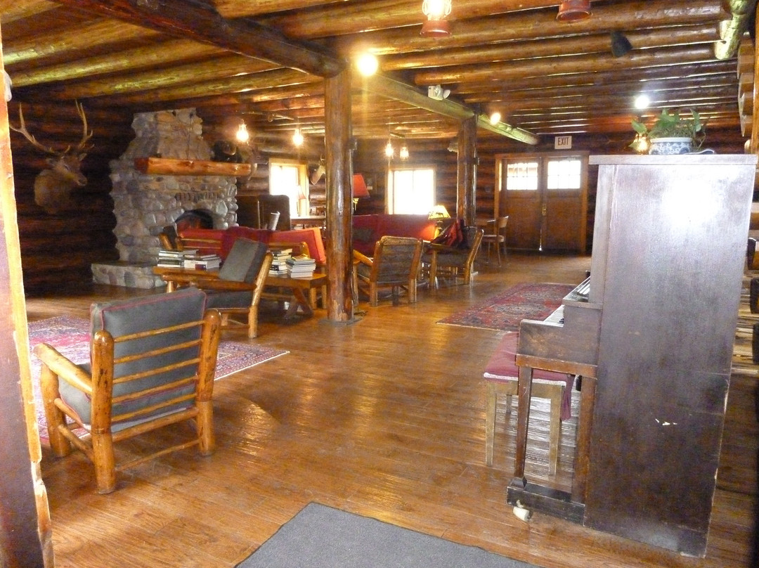 Holland Lake Lodge