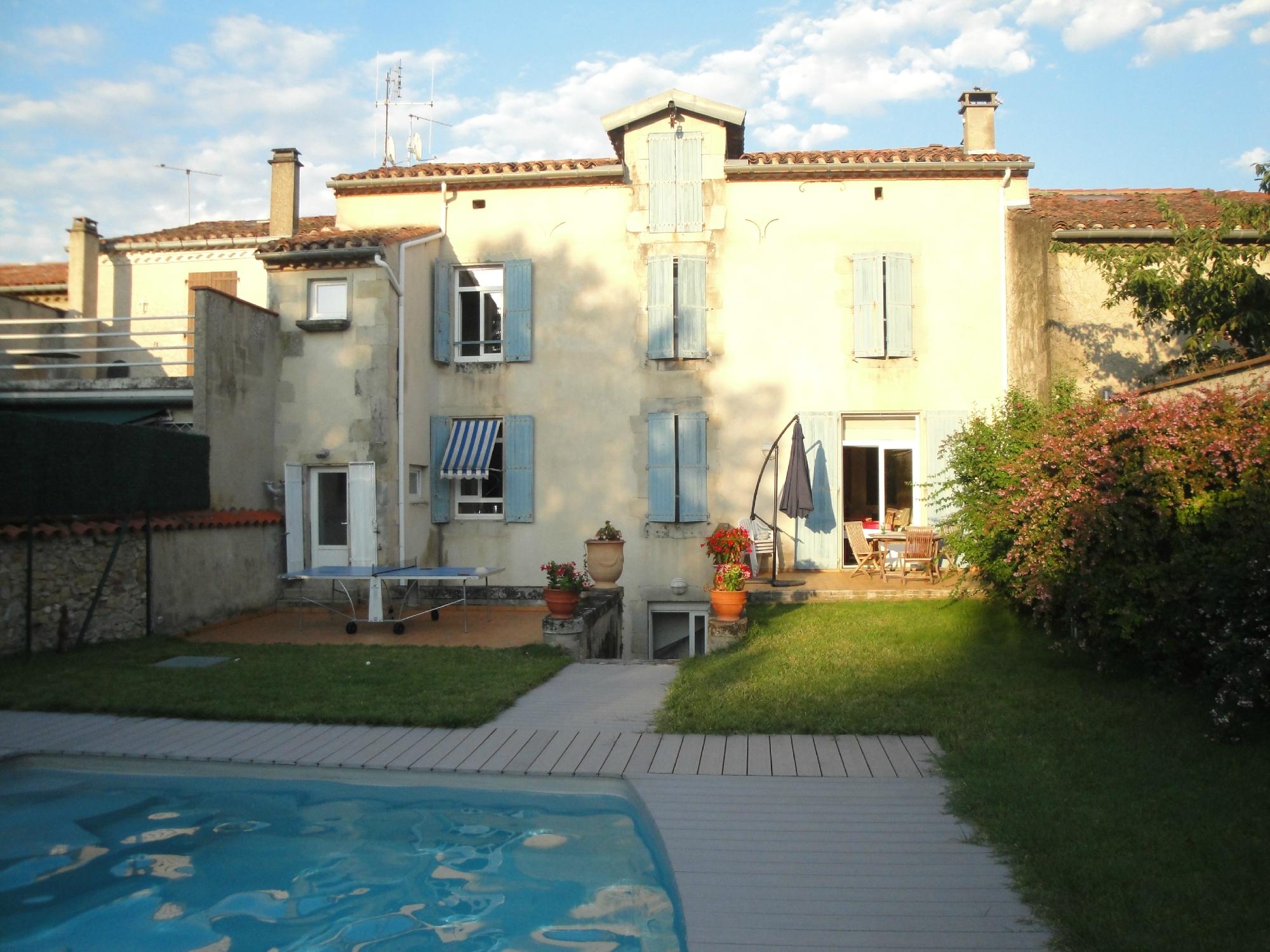 Chambre d'hotes l'Albinque-泳池