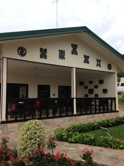 Akosombo餐馆和美食-Maritime Club