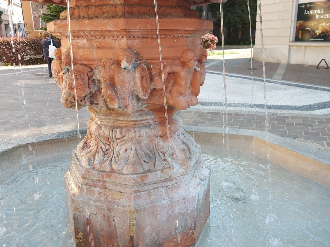 Fontana del Magnabagaj景点图片
