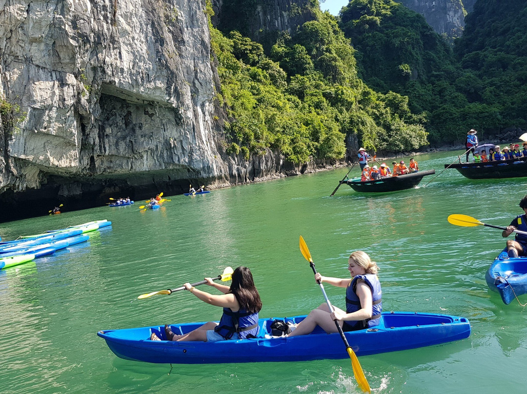 Wego Halong Cruises景点图片