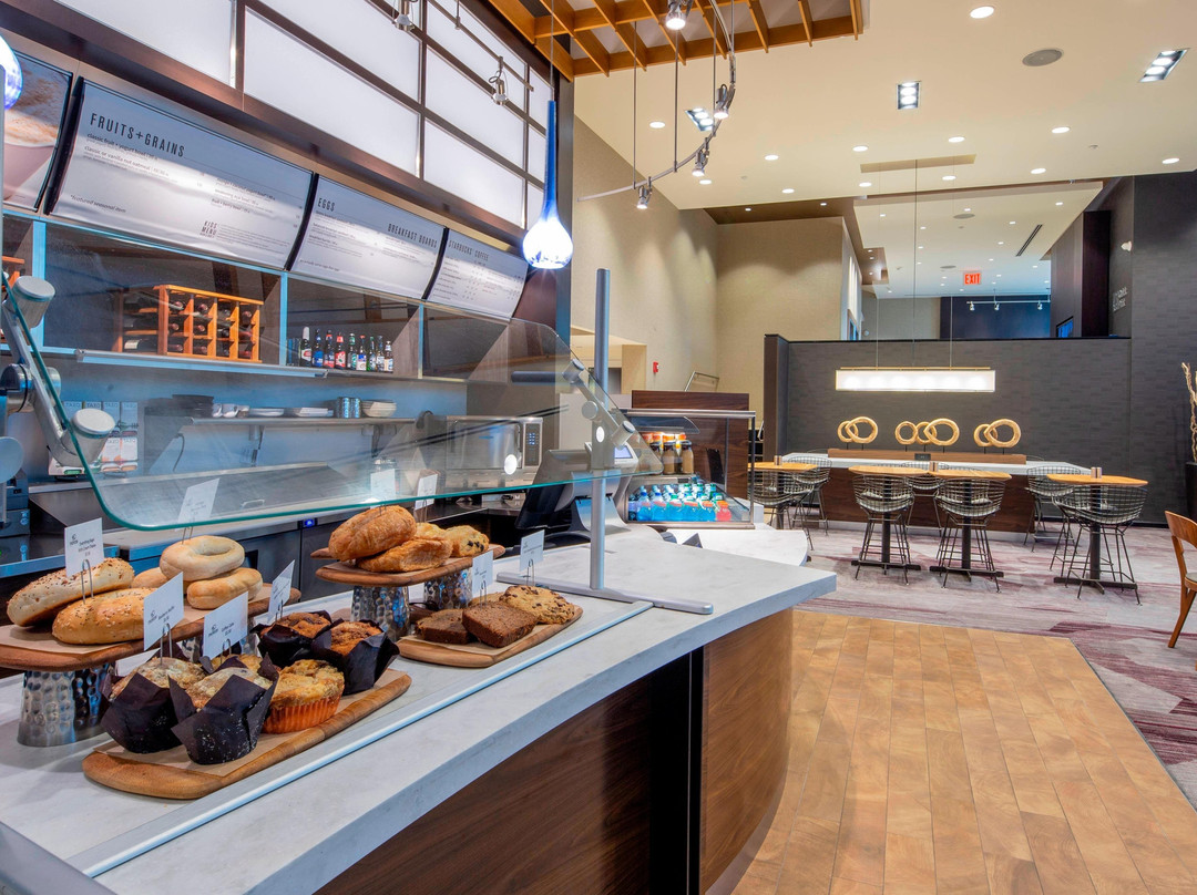 Courtyard by Marriott New York Queens/Fresh Meadows主图