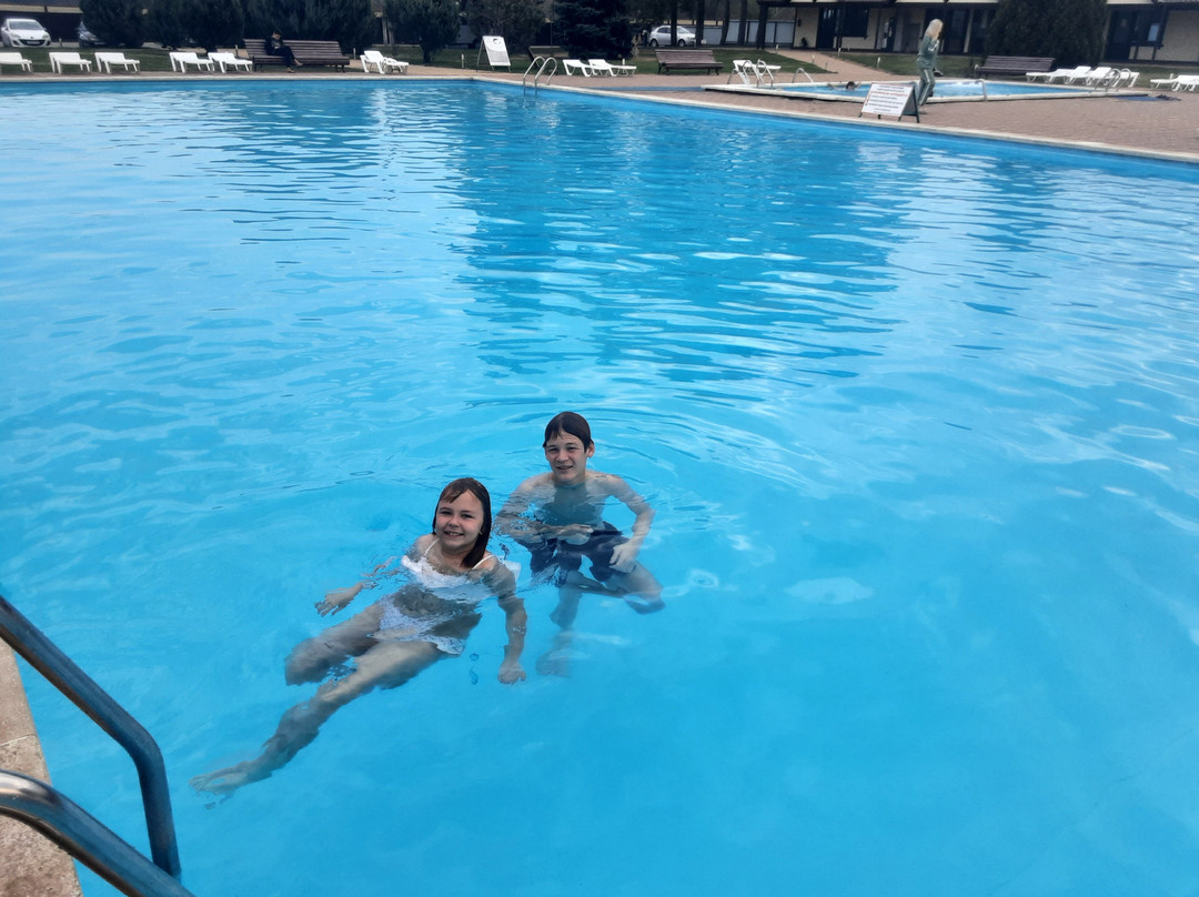 Thermal Springs Zhemchuzhina Predgorya-Mostovskoy必去景点