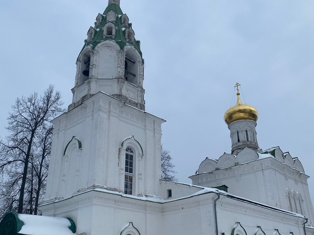 Transfiguration Church in Buzharovo景点图片