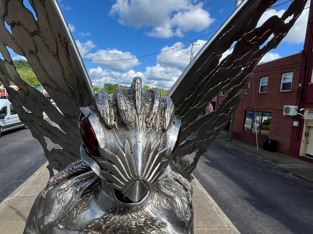 Mothman Statue景点图片