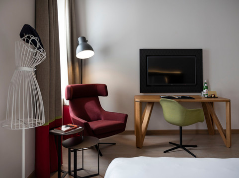 萨沃纳18号套房主图