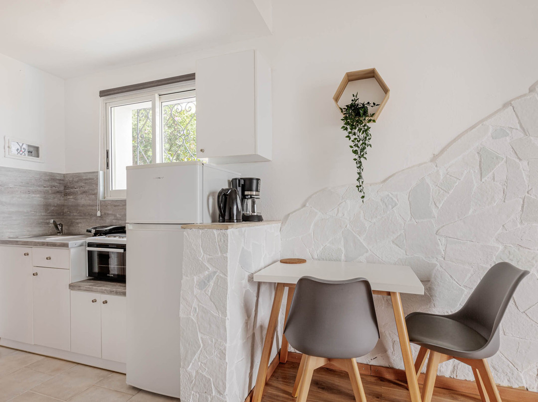 Oceanis Apartments主图