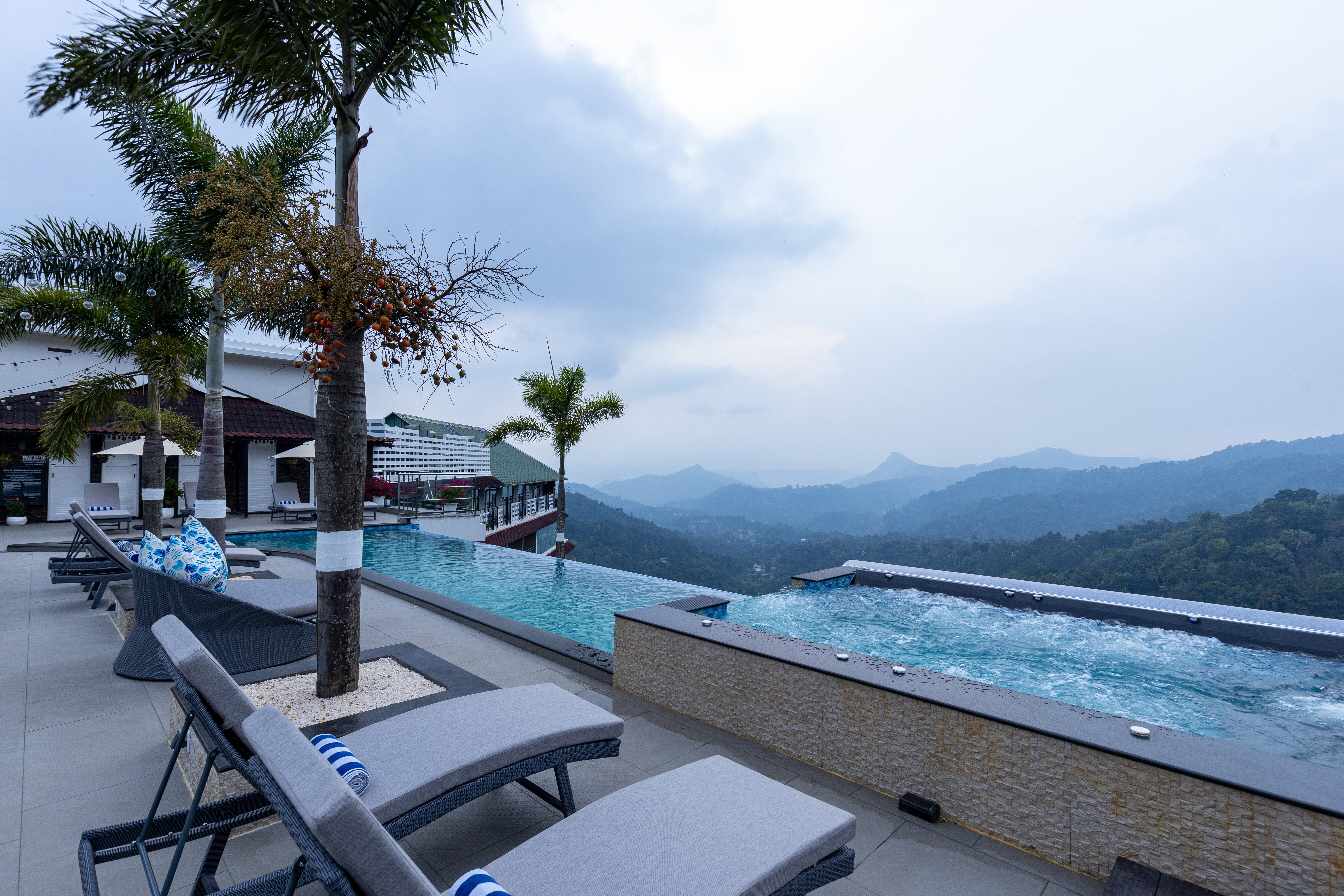 The Panoramic Getaway-泳池