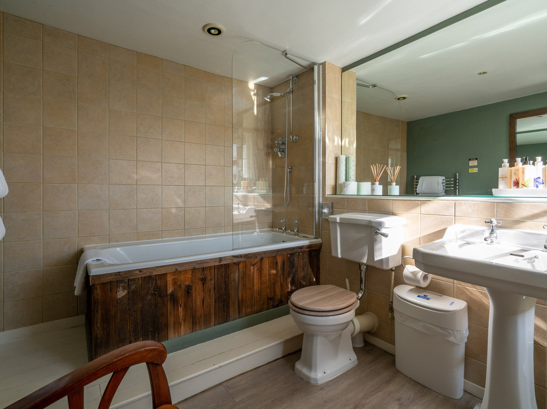 The Royal Oak Inn主图