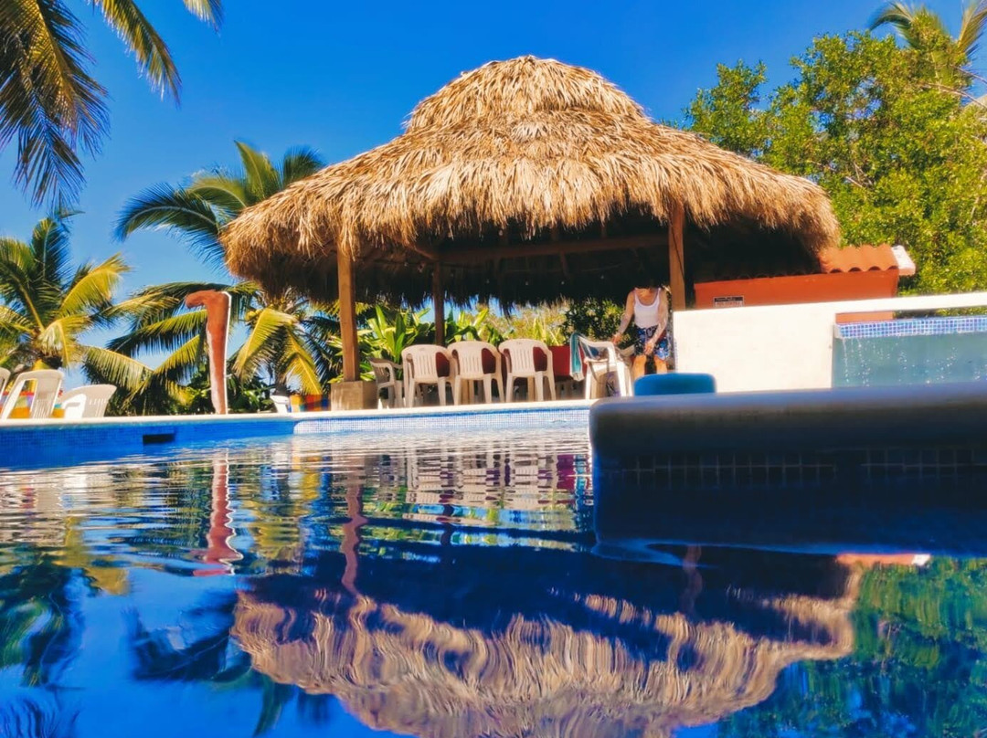 Tronco Bay Inn Resort主图