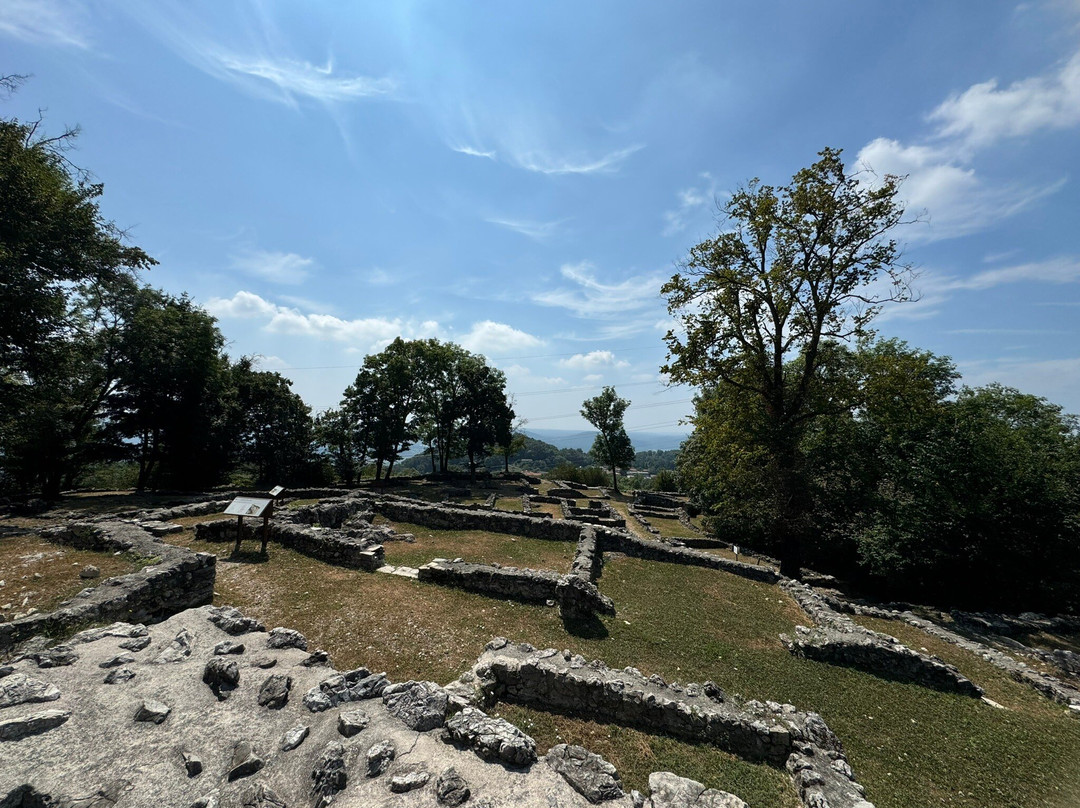 Parco Archeologico di Tremona-Castello-Tremona必去景点