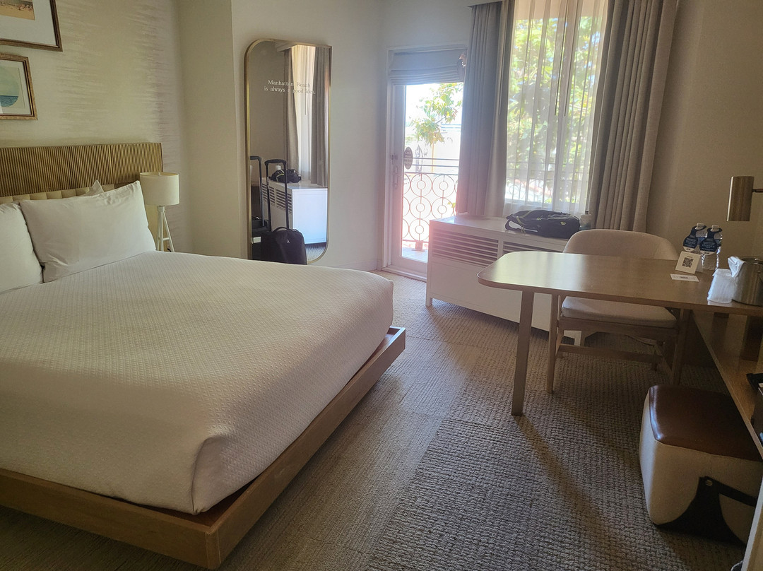 贝拉马酒店主图