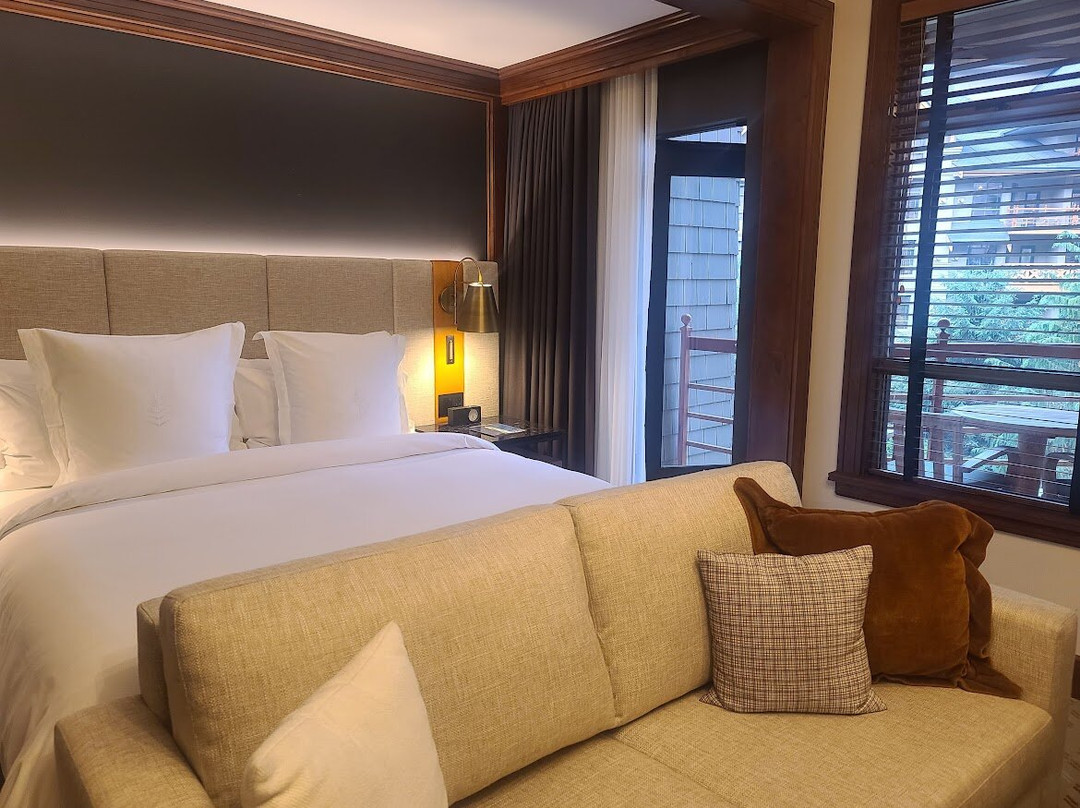 惠斯勒四季度假酒店主图