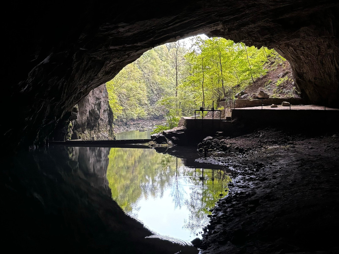 Planina Cave-Planina必去景点