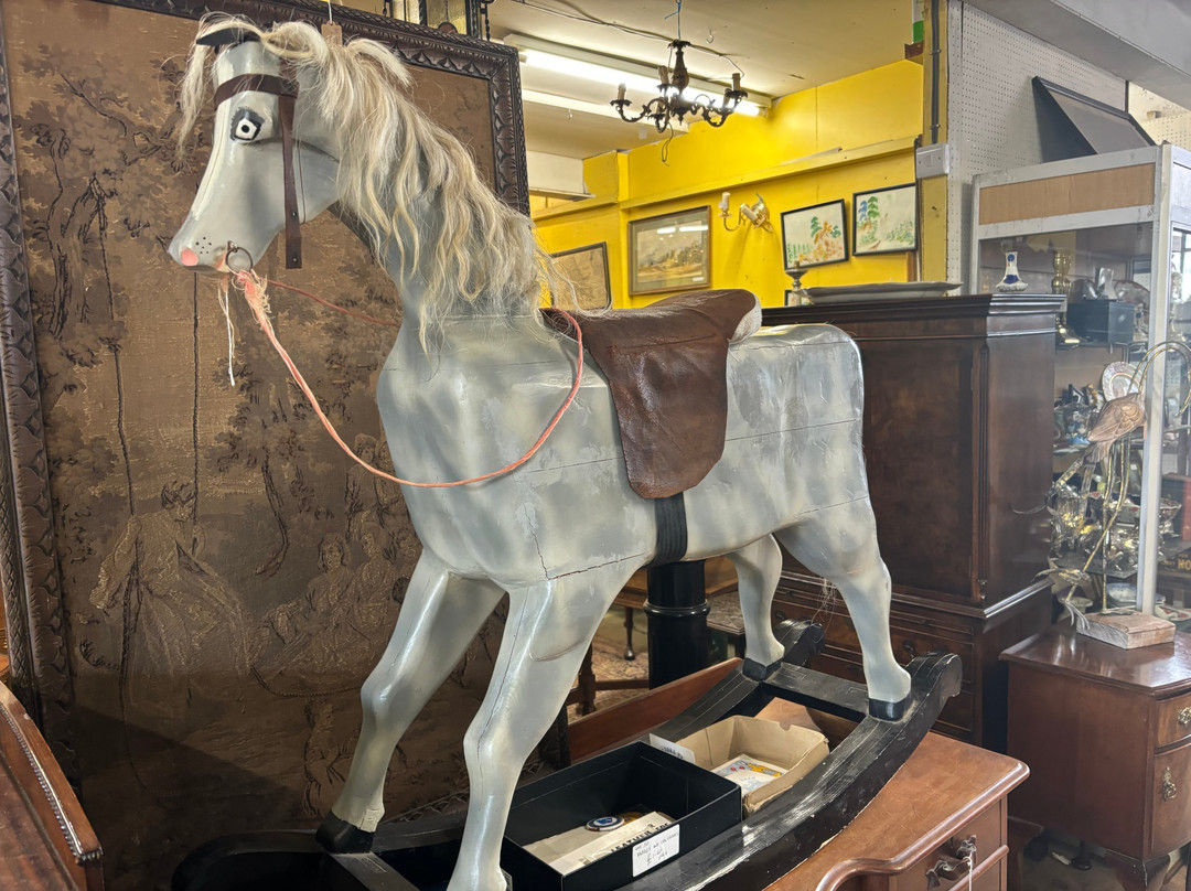 Stretton Antiques Market景点图片