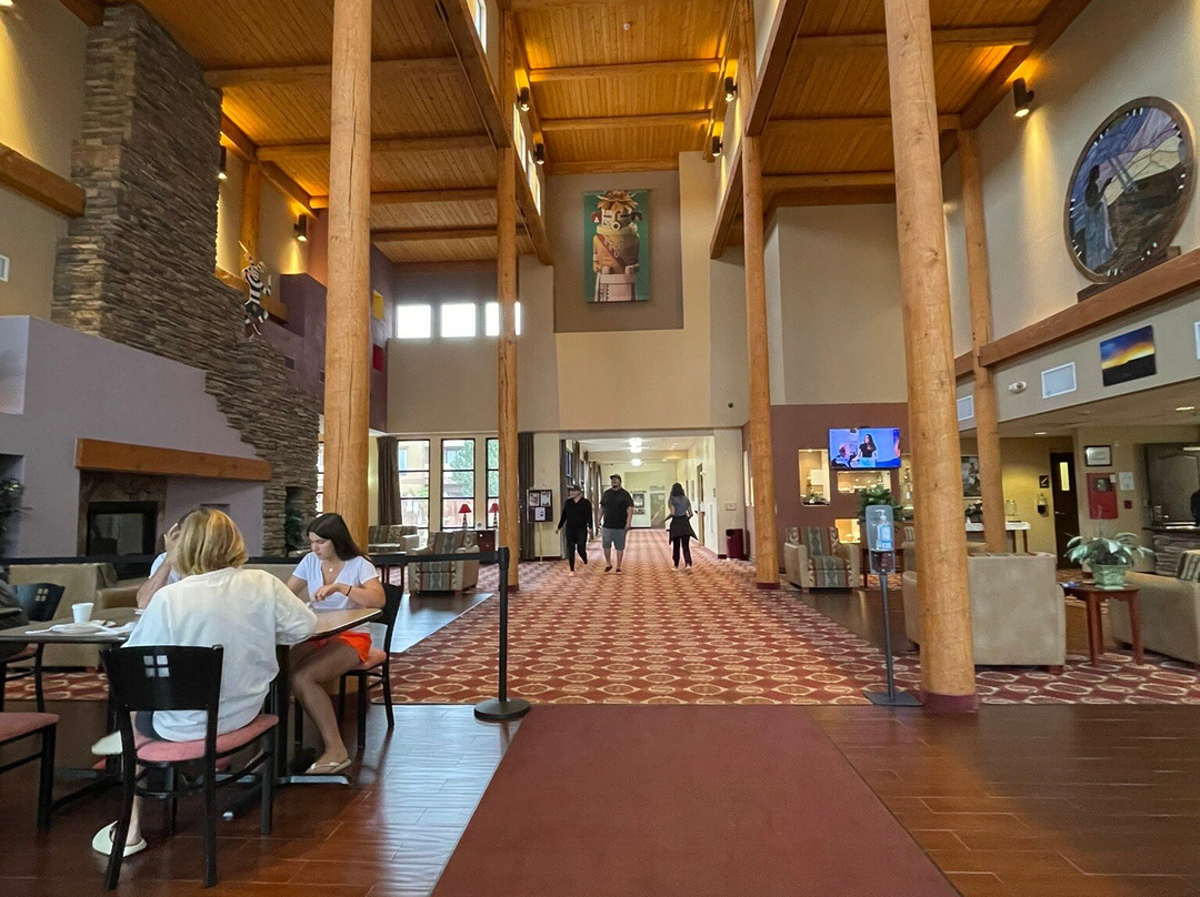 孟科匹传统套房酒店主图