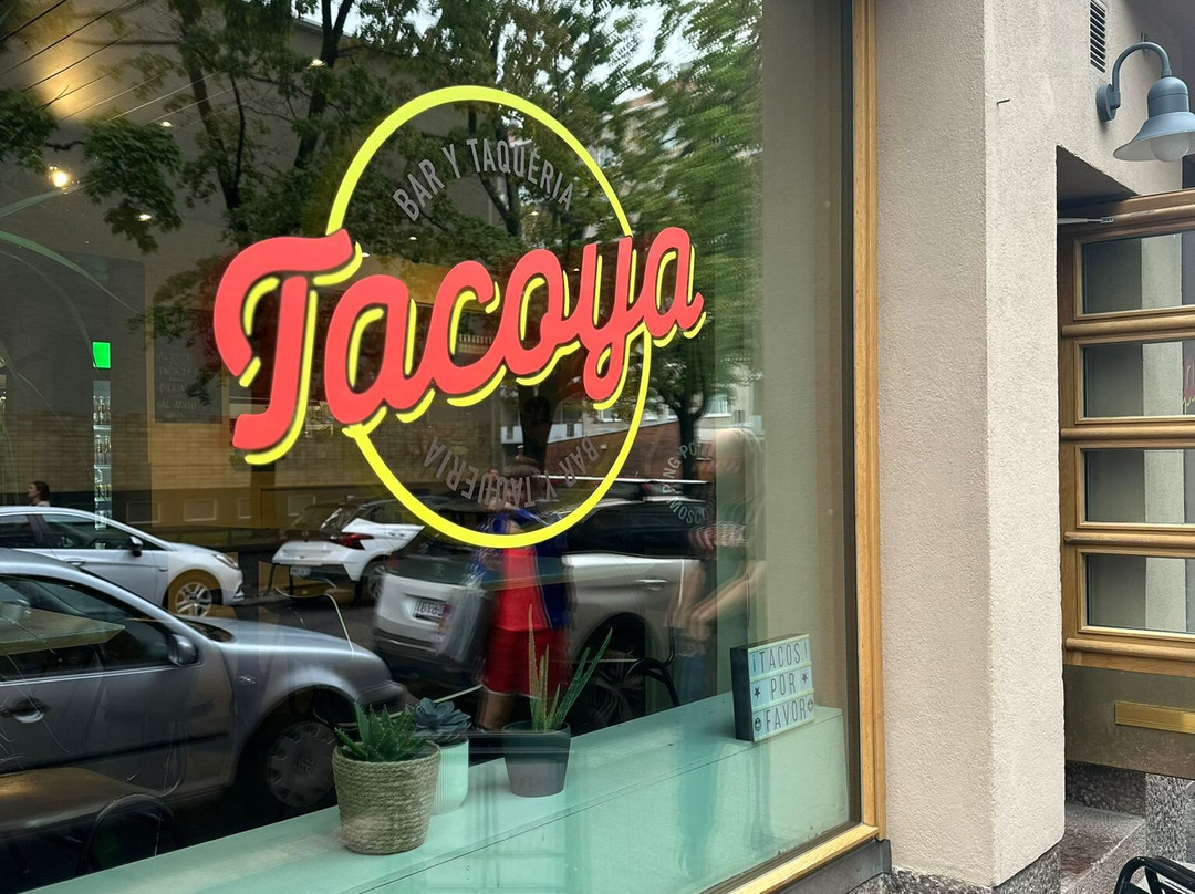Tacoya Bar Y Taqueria