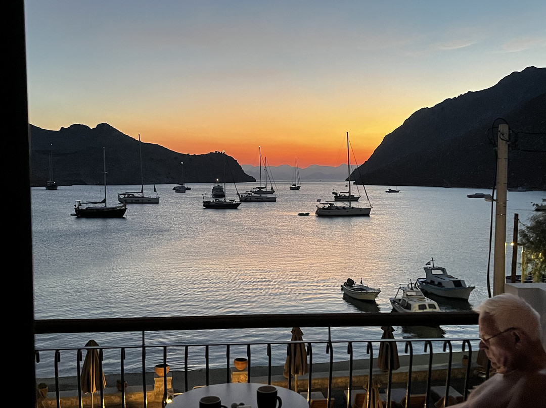 Pedi Beach Hotel主图