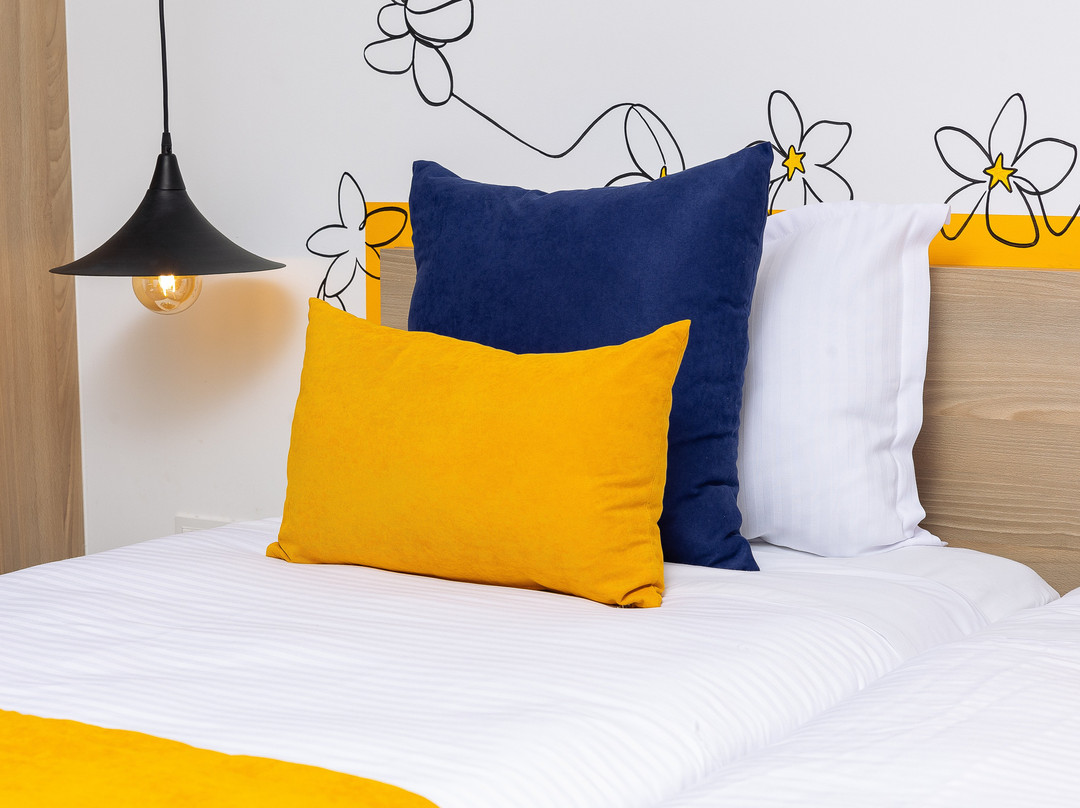 卡尔顿酒店主图