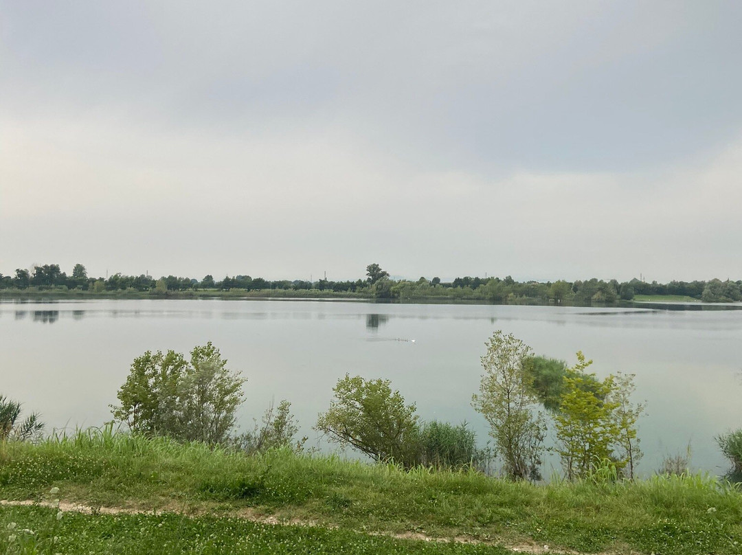 Lago Di Camazzole景点图片