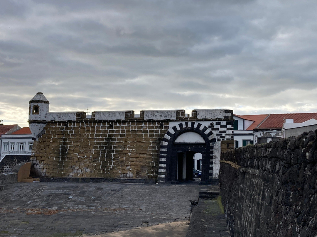 Portão Fortificado de Porto Pim-奥尔塔必去景点