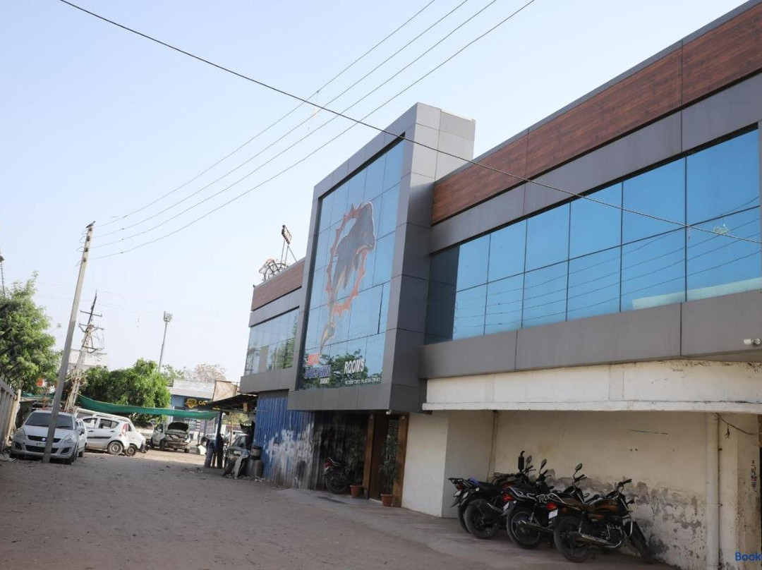Hotel Dolphin Residency