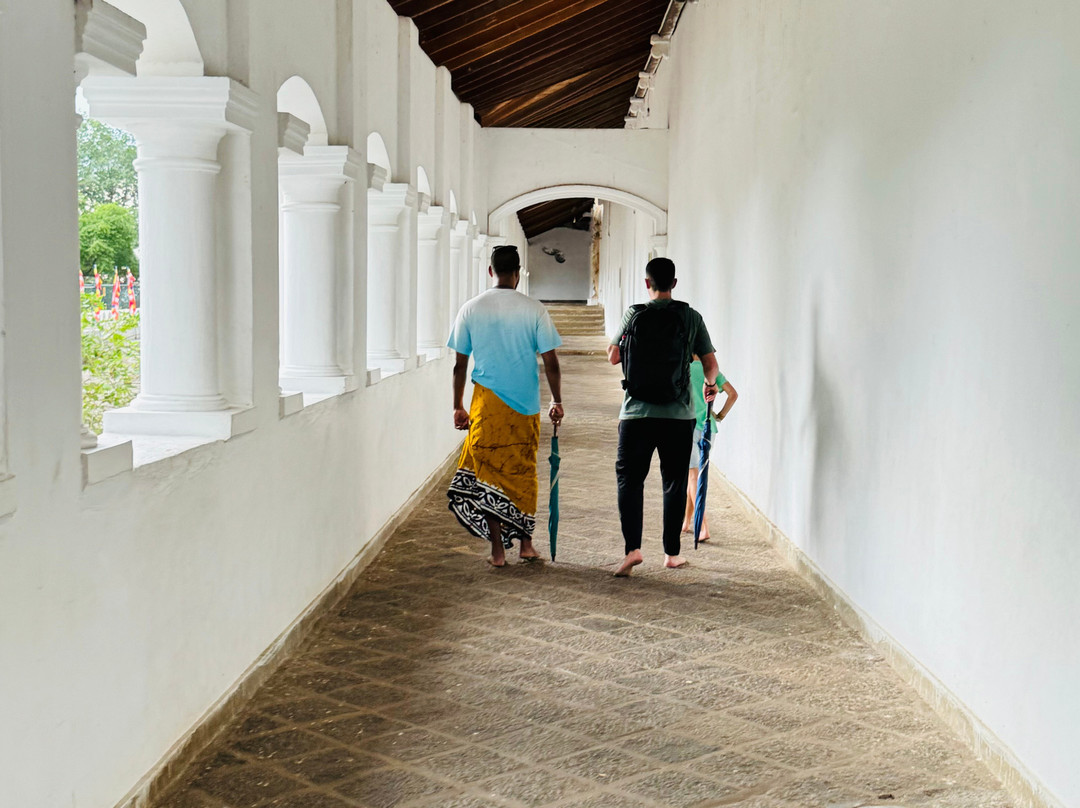 Chauffeur guide francophone au sri lanka (nalin) agence de voyage au sri lanka-科伦坡必去景点