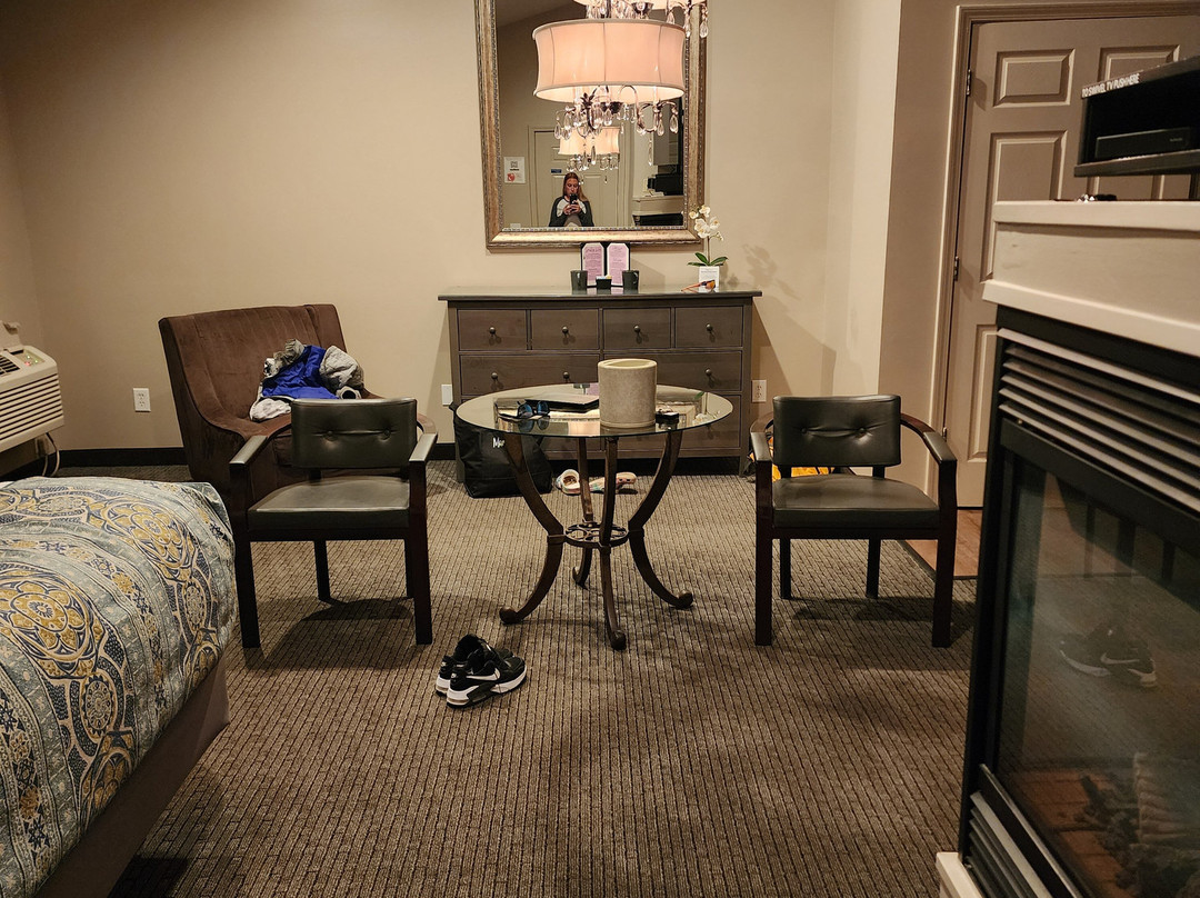 Belamere Suites Hotel主图