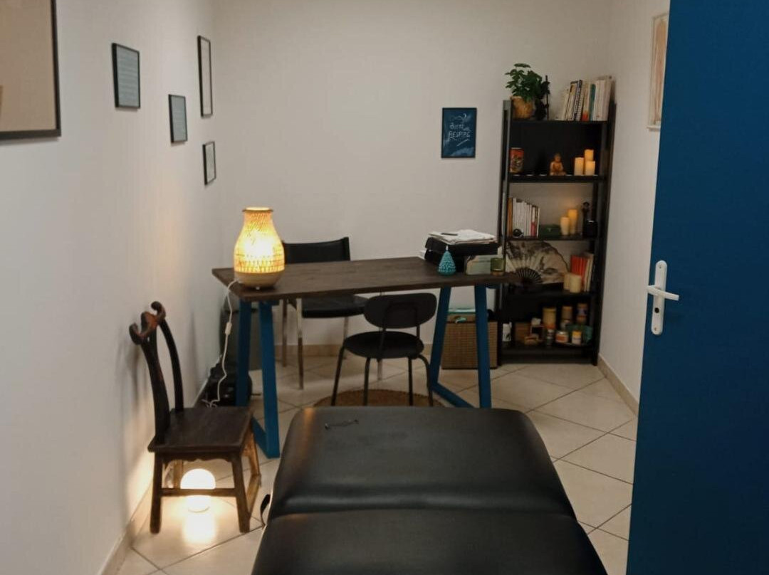 Anthony Gugliotta Shiatsu et Médecine Traditionnelle Chinoise Marseille-马赛必去景点