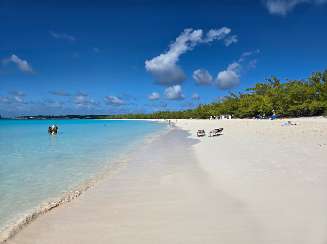 Half Moon Beach-Little San Salvador Island (Half Moon Cay)必去景点