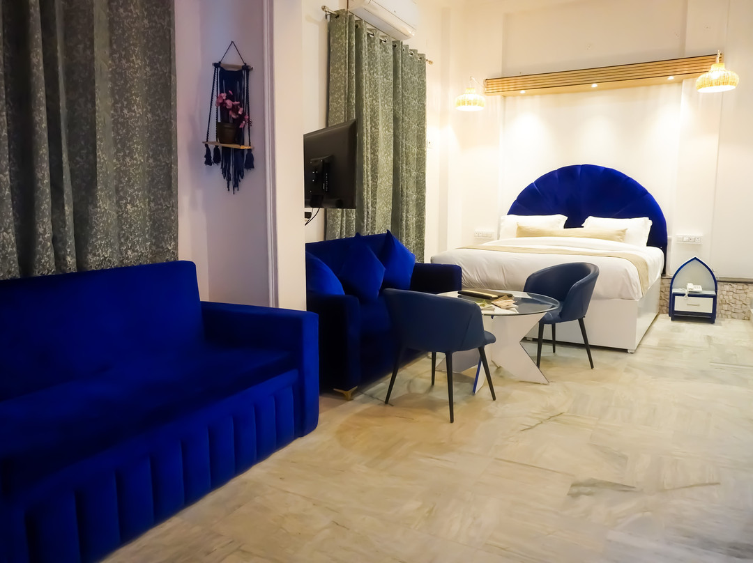 The Neeraj Ganga Cottages主图