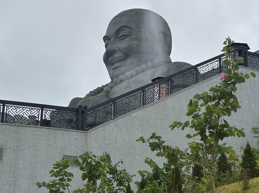 Big Buddha Black Virgin Mountain景点图片