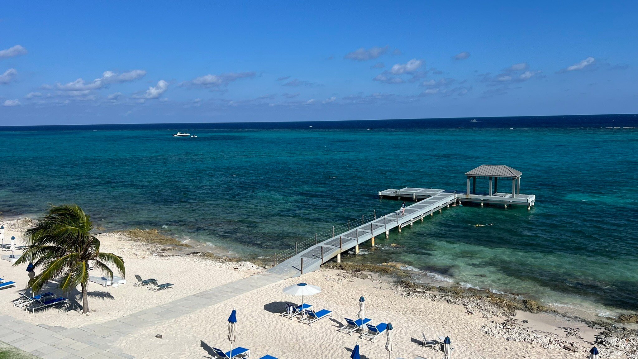 Rum Point Club Resort-官方