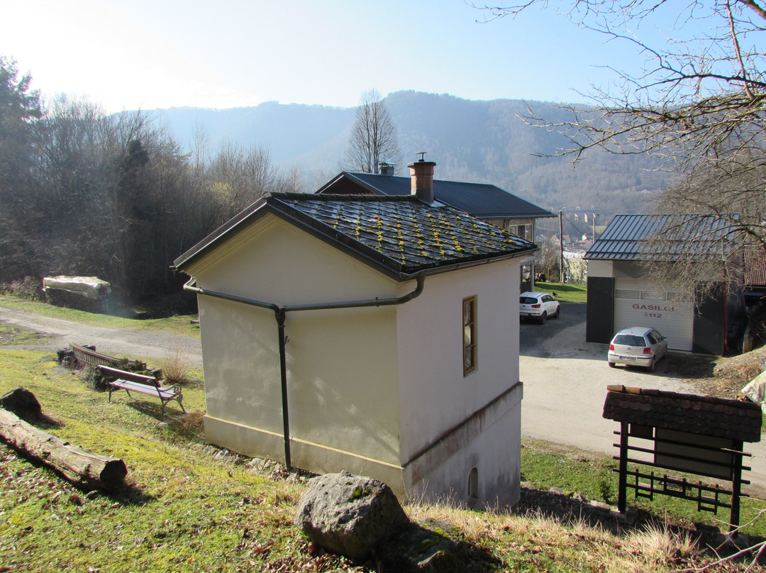 Railway Watchhouse Nr. 666-Borovnica必去景点