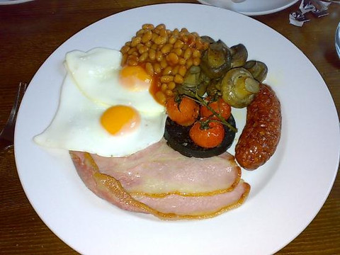 George & Falcon主图