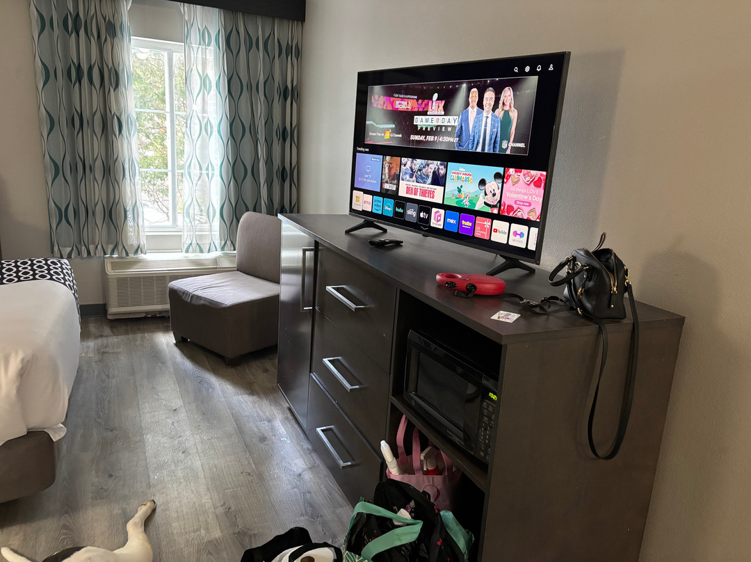 La Quinta Inn & Suites by Wyndham Latham Albany Airport主图