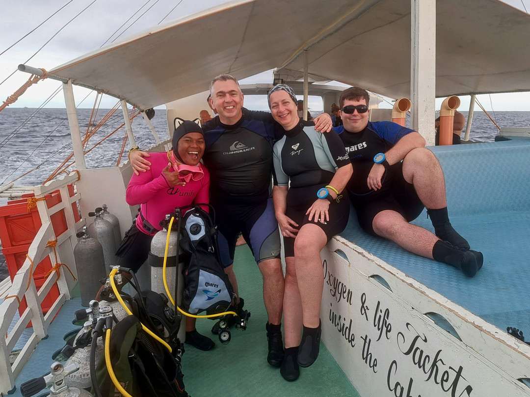 长尾鲨浮潜-妈妈拍丝瓜岛必去景点