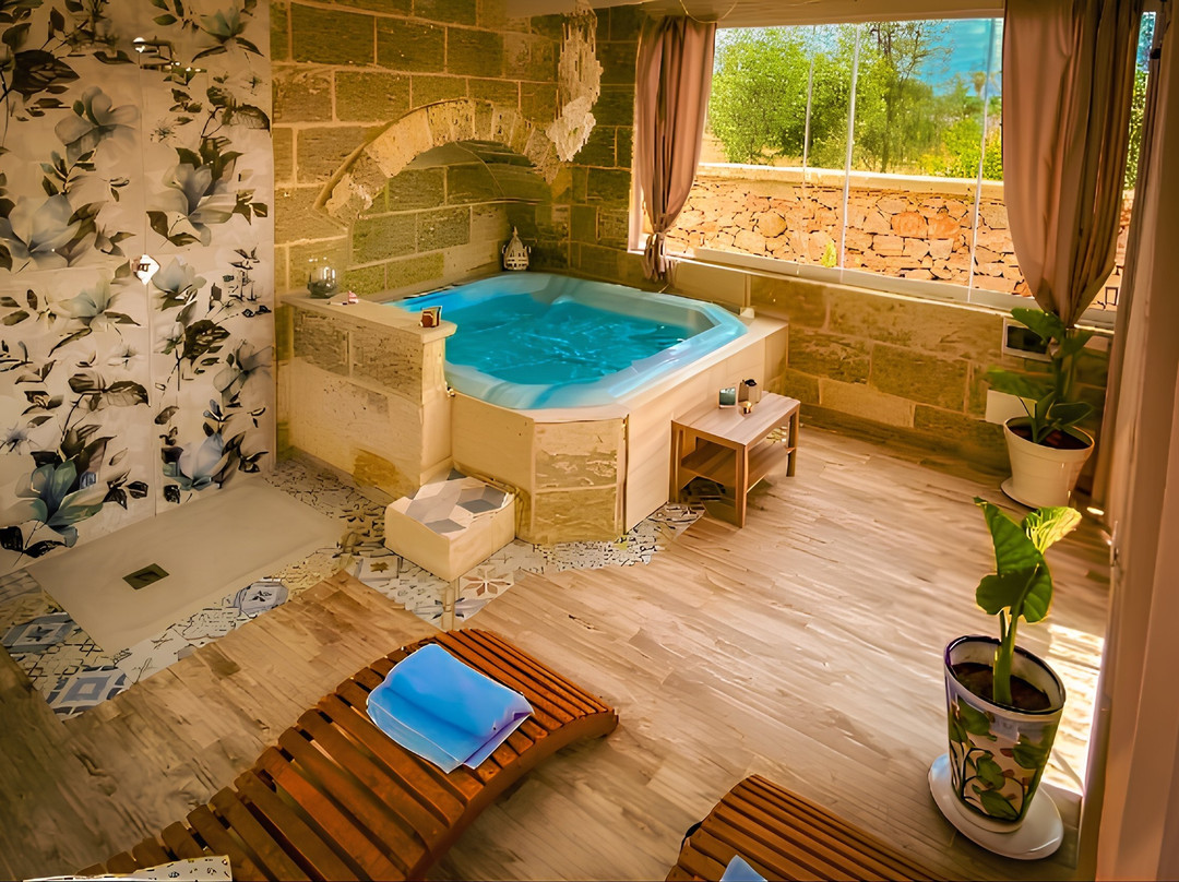 Aradeo酒店住宿-Villa Silmona B&B